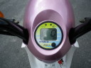 シンプルなメーター　燃料計ならぬ電量計を装備。　