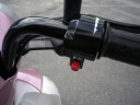 スロットルの操作はガソリン車と同じ。