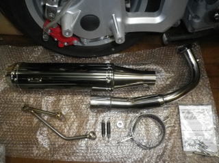 MAC-MRD製TIGRA125マフラー　造りも上質。