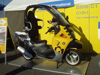 BMW C1 ��ŎԂł����A���J�ɐ������ꒆ�ÎԂƂ��Ĕ̔�����Ă��܂��B